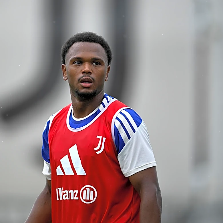 OFFICIALLY OFFICIAL: Loïs Openda loaned to Lyon