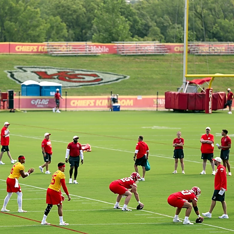 Live updates from Wednesday’s Chiefs training camp practice: Day 1