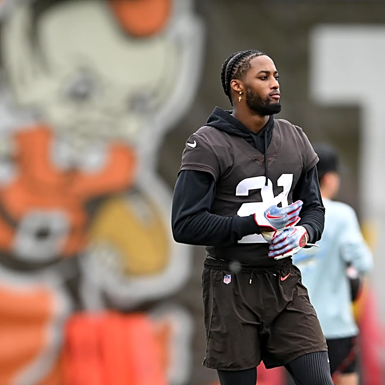 Browns CB Denzel Ward was absent from OTAs due to contract talks, not ‘girlfriend’