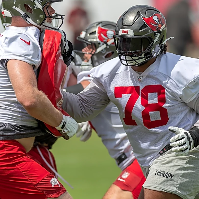 Tristan Wirfs injures his hamstring as Buccaneers begin training camp