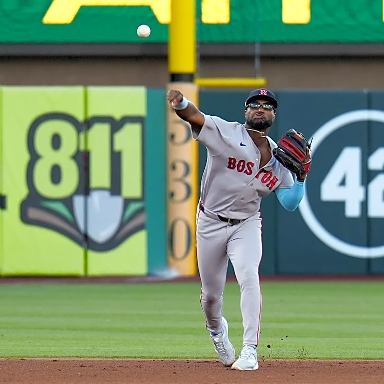 Red Sox battle for late-night extra-innings victory on Monasterio’s clutch swing