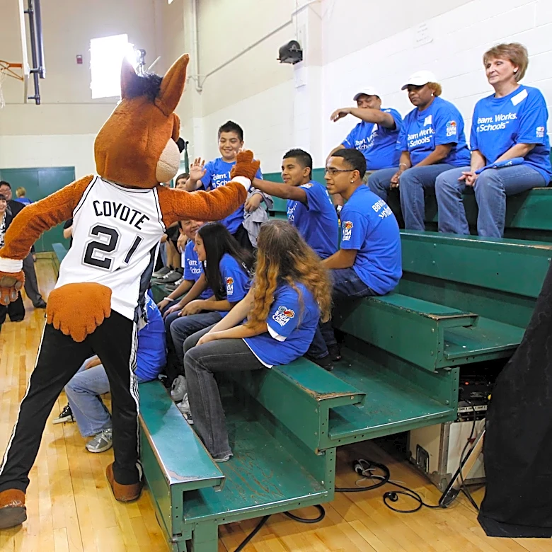 Open Thread: Spurs to host Back To School Bash