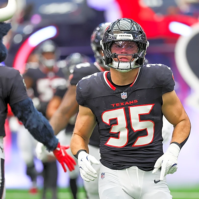 Texans linebacker Jake Hansen carted off the field at training camp