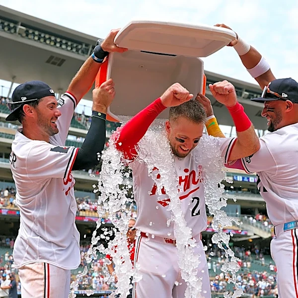 For the 9th time this season, Royals lose in walk-off fashion