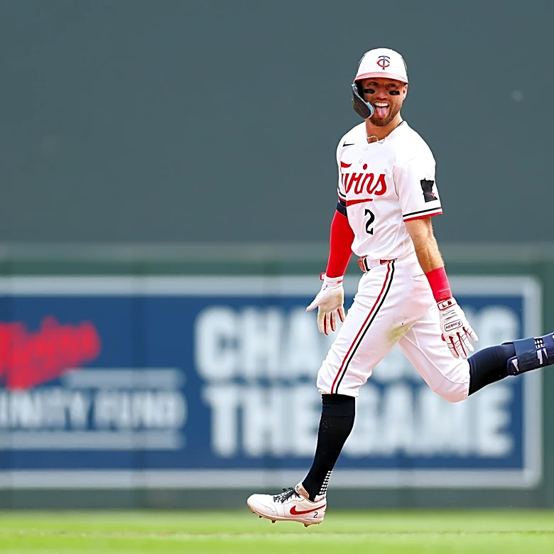 Twins 4, Royals 3: Clemens delivers the best and worst win of the season