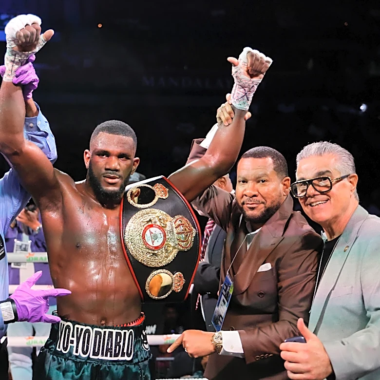 Rolly vs Teofimo pay-per-view undercard announced