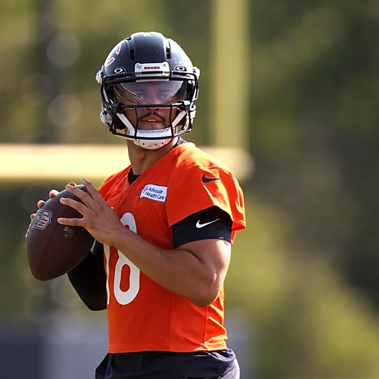 Chicago Bears offense ‘wins’ the day (still no pads though)