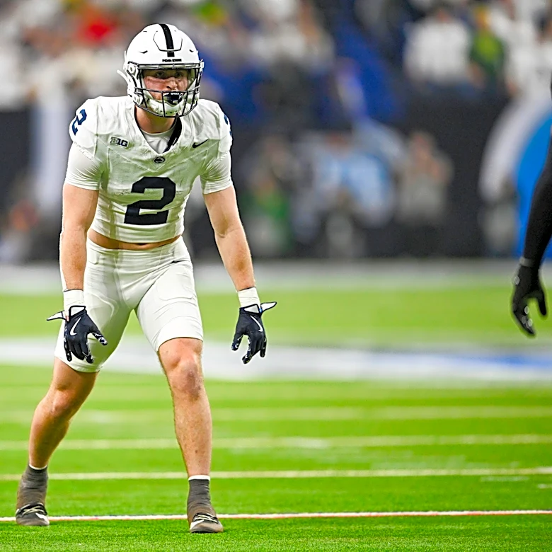 Colts sign former 4x Academic All-Big Ten UDFA rookie WR after workout