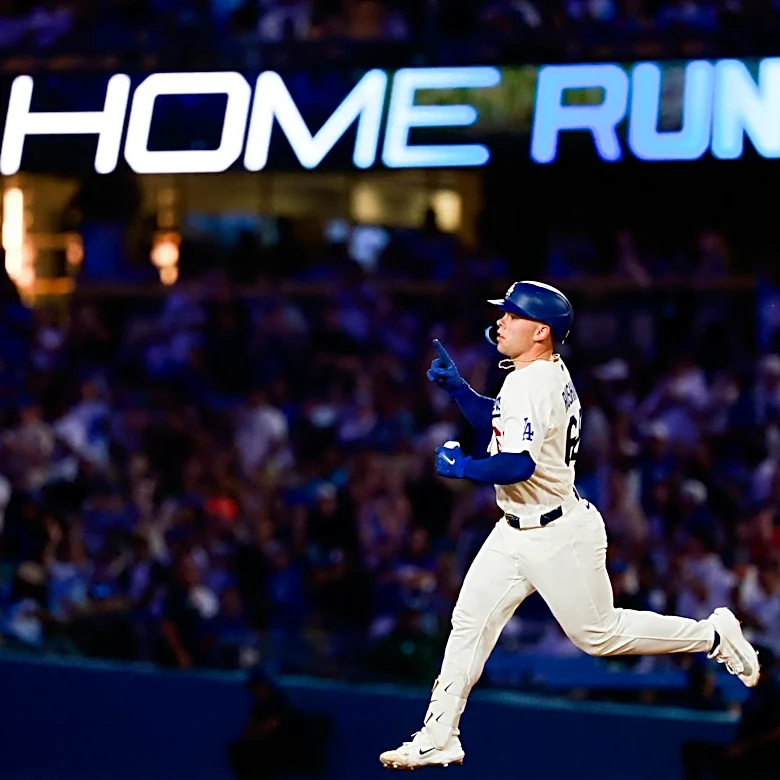 Dodgers bludgeon Mariners 6-2 with measuring stick