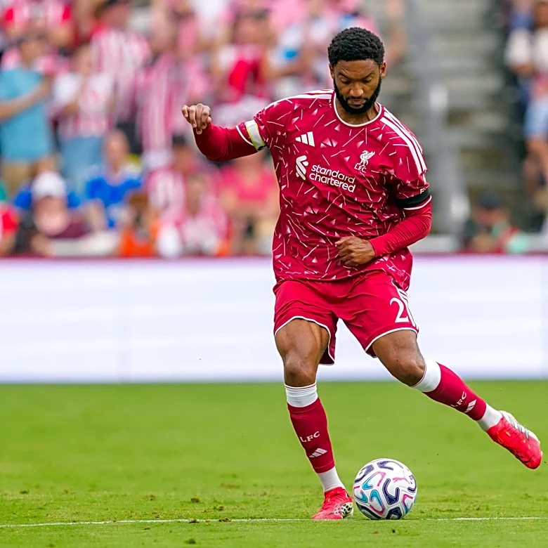 Iraola on Gomez Injury: “He Will Be Some Weeks Off.”