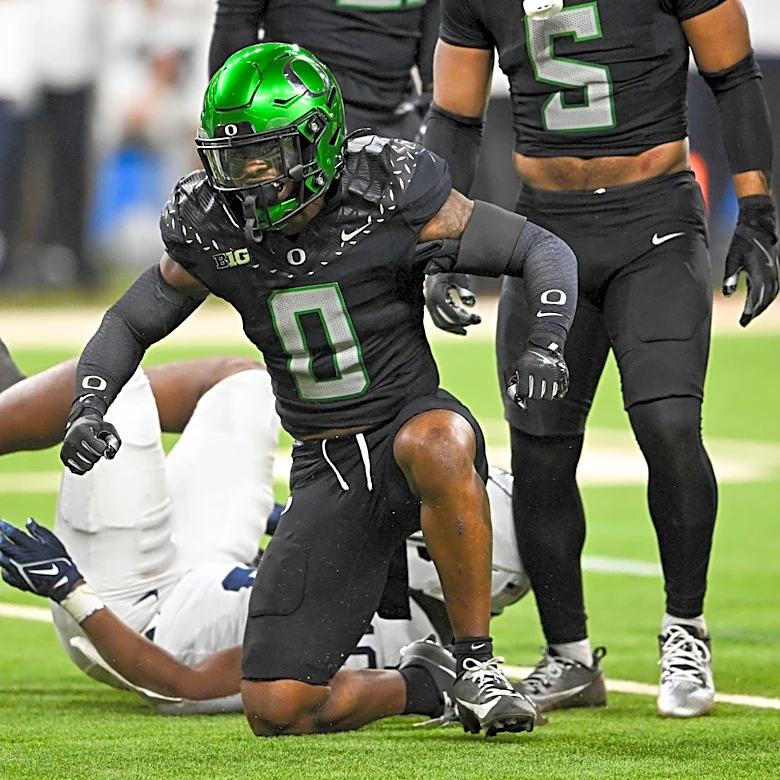 Patriots work out two defensive backs after opening roster spot