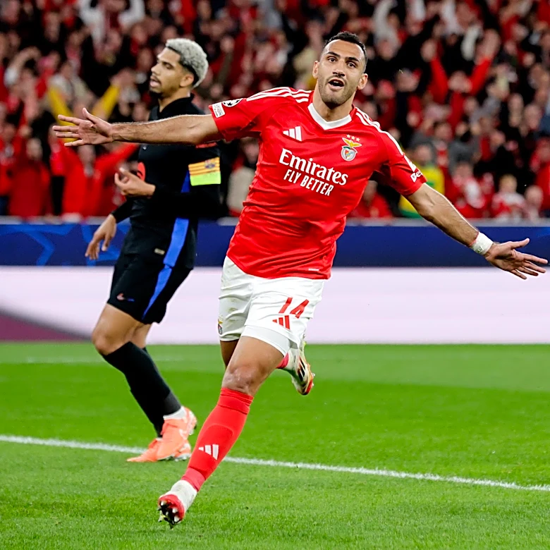 Barcelona targeting Benfica striker Vangelis Pavlidis as Julián Álvarez alternative