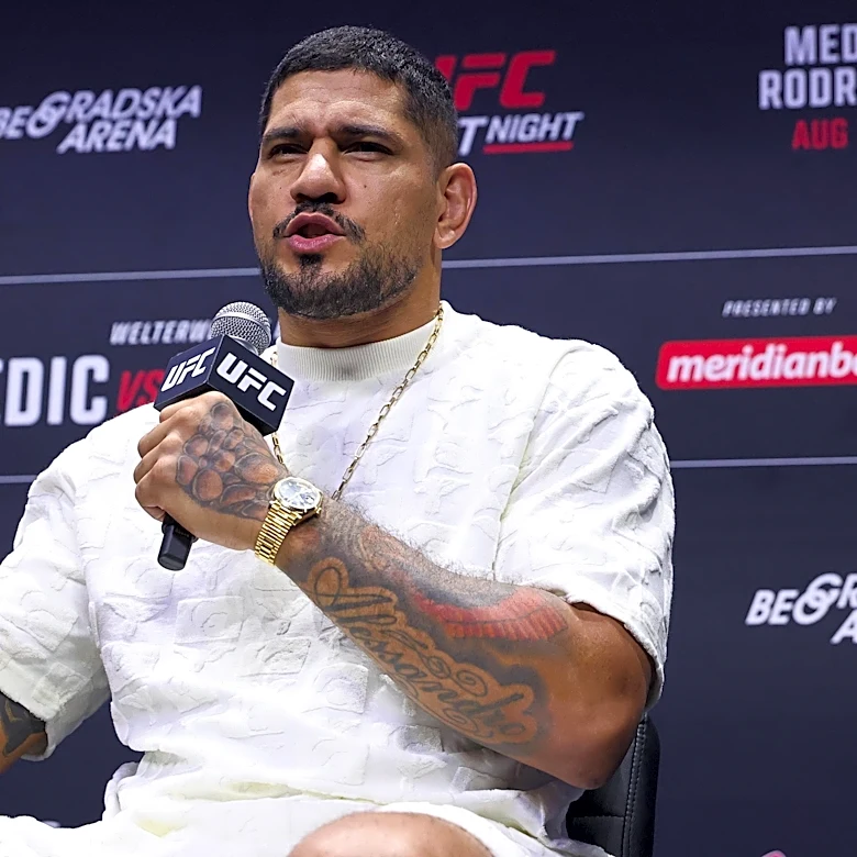 Alex Pereira remains focused on winning 3rd UFC belt: ‘I still have one mission left … and next time, I won’t let it slip away’