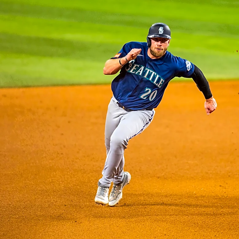 Mariners injury update: Luke Raley to IL with elbow injury, OF Stuart Fairchild selected