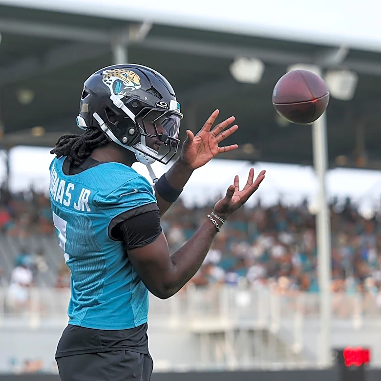 Reacts Survey Results: 1 in 5 fans plan to attend training camp