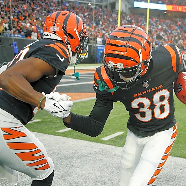 The time is now for DJ Ivey to prove he belongs