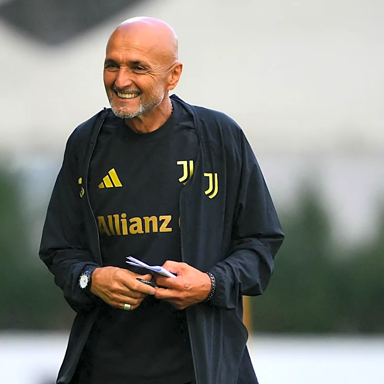 Juventus announce squad list for summer tour