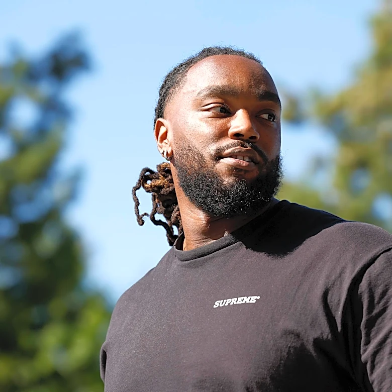 Eagles waive defensive lineman