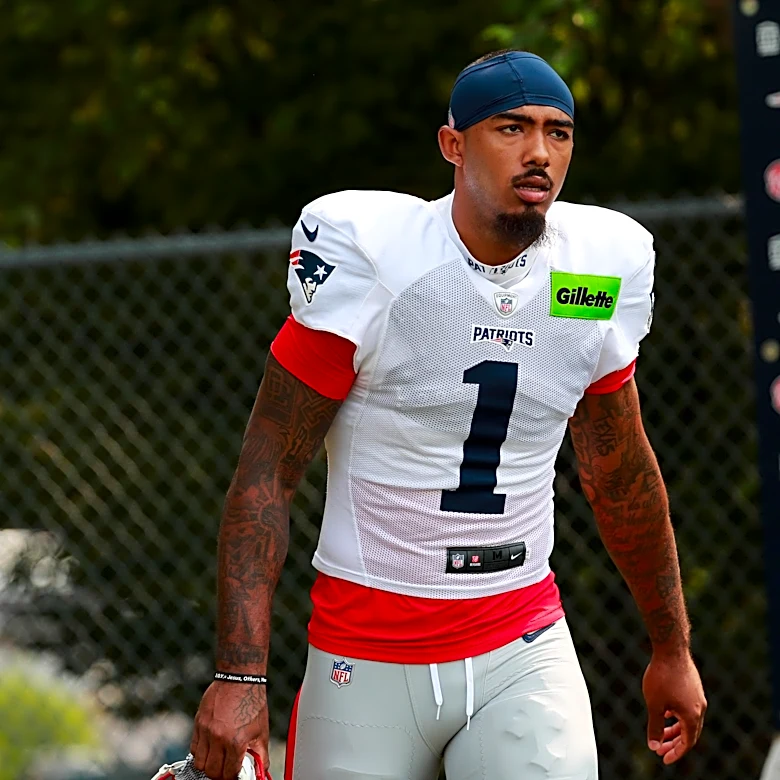Former Husky, 2024 second round pick abruptly retires