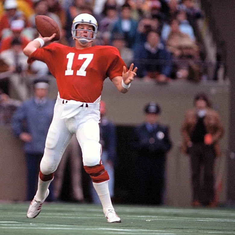 Weird and unusual happenings that occurred during the 1976 Cardinals-Chargers “Mainichi Star Bowl”