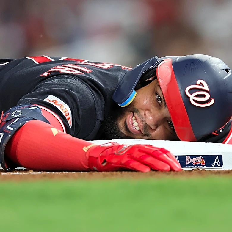 What do fans think about the Yankees’ acquisition of Luis García Jr.?