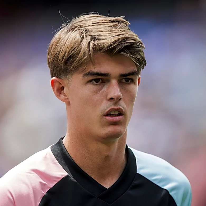 Bayern Munich News: FC Bayern not chasing Charles De Ketelaere; Fisnik Asllani eyeing FC Barcelona, RB Leipzig for future; Vinícius Júnior in ‘cruc...