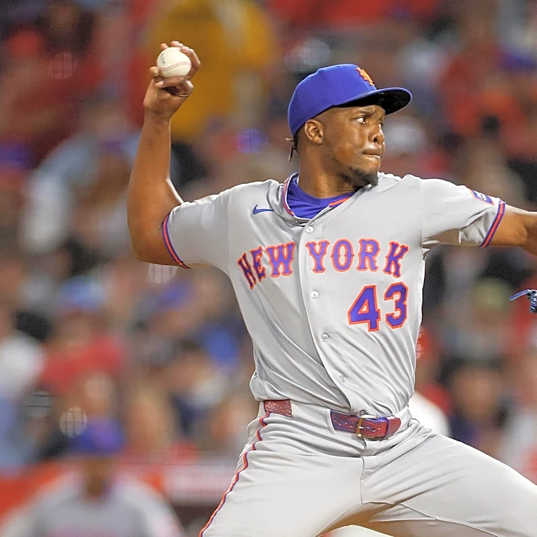 Breaking: Huascar Brazobán joins White Sox pen for minor-leaguers Gabe Davis and Zach Franklin