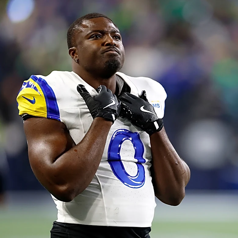 How concerned should Rams be about Byron Young’s knee?