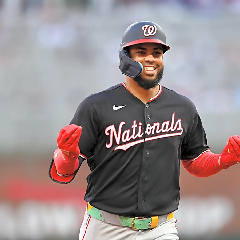 Yankees add a new and improved Luis García Jr.