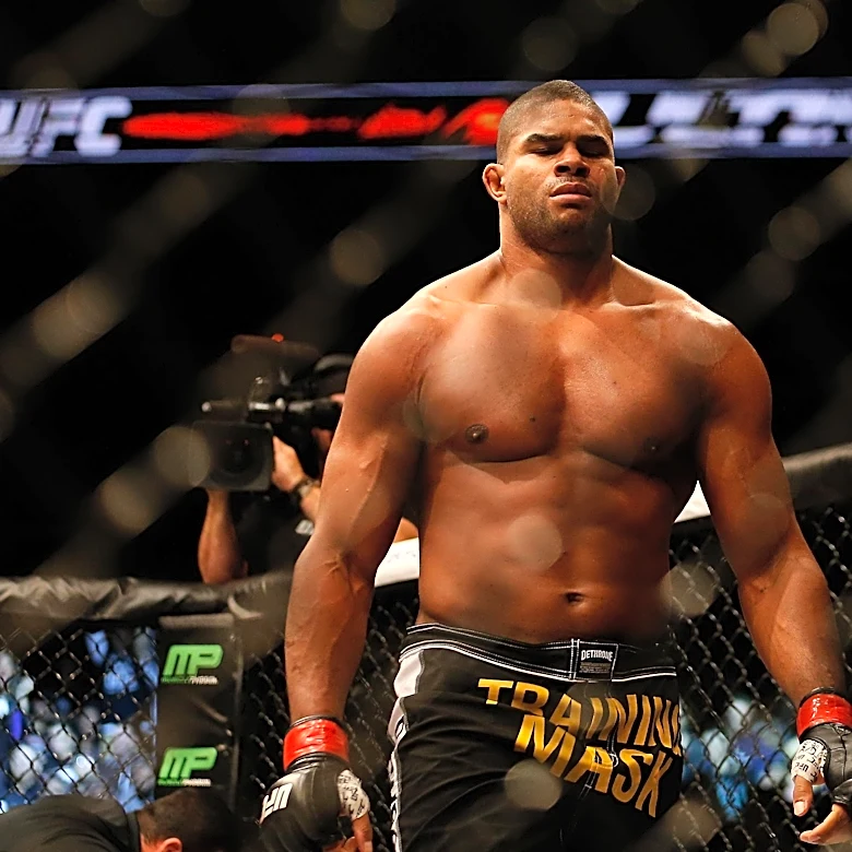 Former UFC heavyweight Alistair Overeem eyes boxing comeback against Rico Verhoeven in Amsterdam