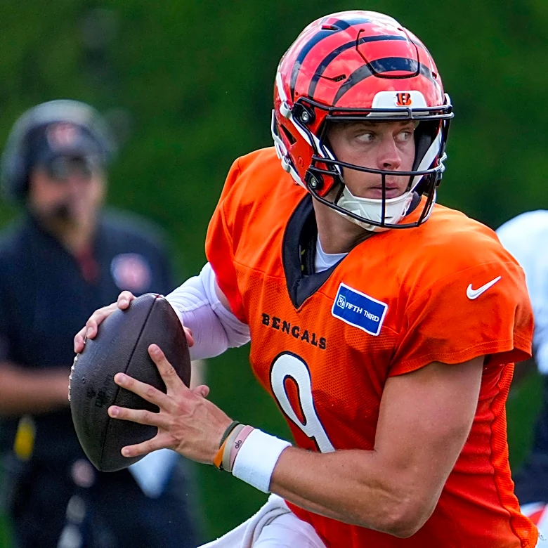 Bengals offense continues to struggle from under center