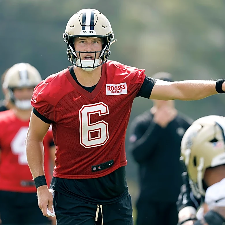 Offense wins the day but defense is winning Saints training camp