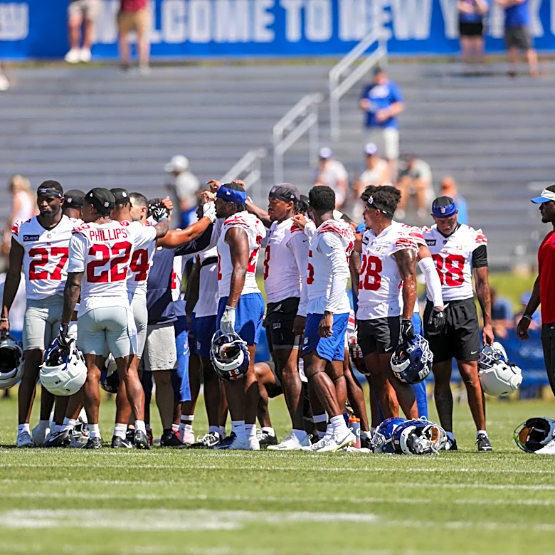 NY Giants training camp, practice No. 5: Arvell Reese dominates