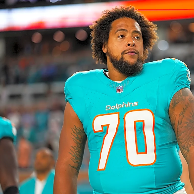 Ravens sign veteran OT Kendall Lamm following Hakeem Adeniji retirement