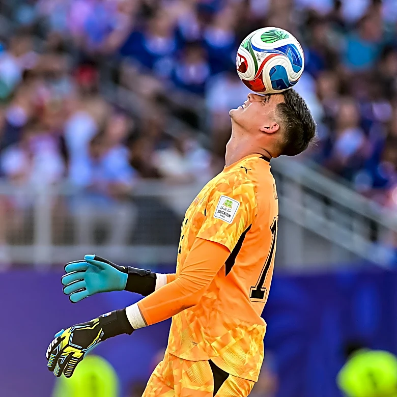 Report: Add Orlando Gill, Paraguay’s World Cup standout, to list of goalkeeper targets