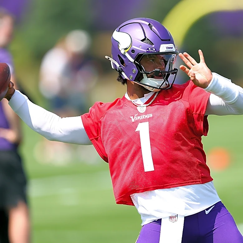 Vikings Training Camp Day 5: Defense Wins, Murray Leads QB Battle