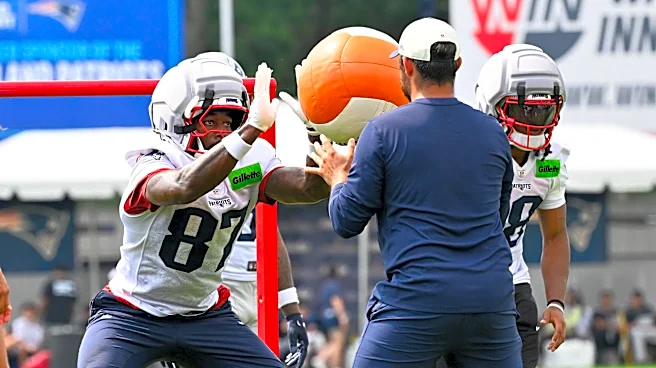 Patriots links 8/04/26: Camp spotlight on WR, LB depth, fixing ‘tells’