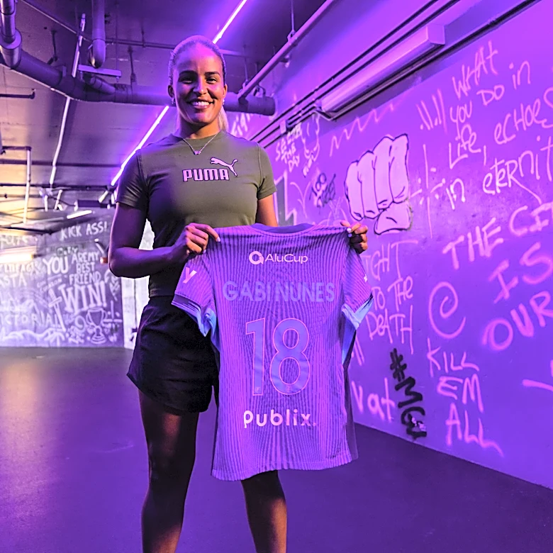 Orlando Pride signs Brazil international Gabi Nunes