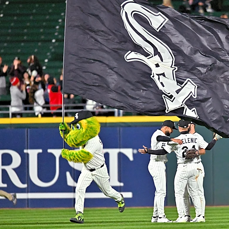 Battle of the Sox Part 2, as Chicago visits Boston after the trade deadline
