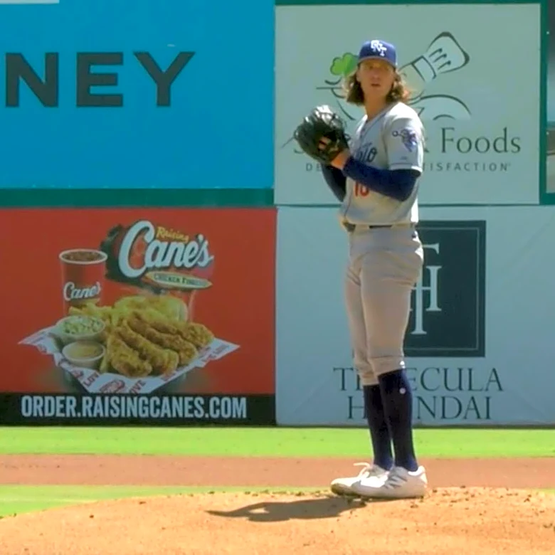 Tyler Glasnow throws 2 scoreless innings in first rehab start