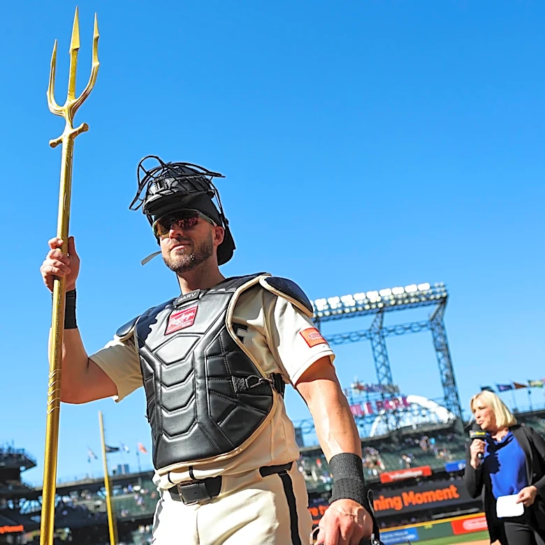 Mariners move on from struggling veterans Rob Refsnyder, Mitch Garver