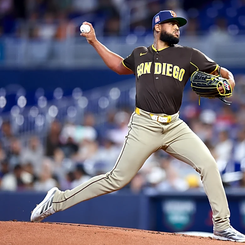 Padres looking to rebound after series-opening loss to the Snakes