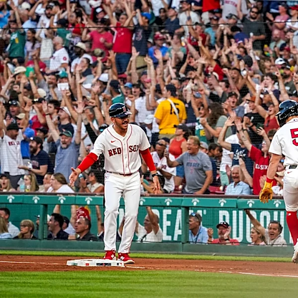 The Red Sox ambush the White Sox 14-2 in a thunderous return to Fenway Park
