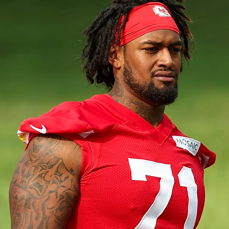 Chiefs training camp notebook Day 7: Josh Simmons is up a weight class