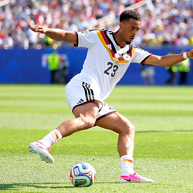 Newcastle Step Up Pursuit of Bundesliga Midfielder After Bruno Transfer to Arsenal