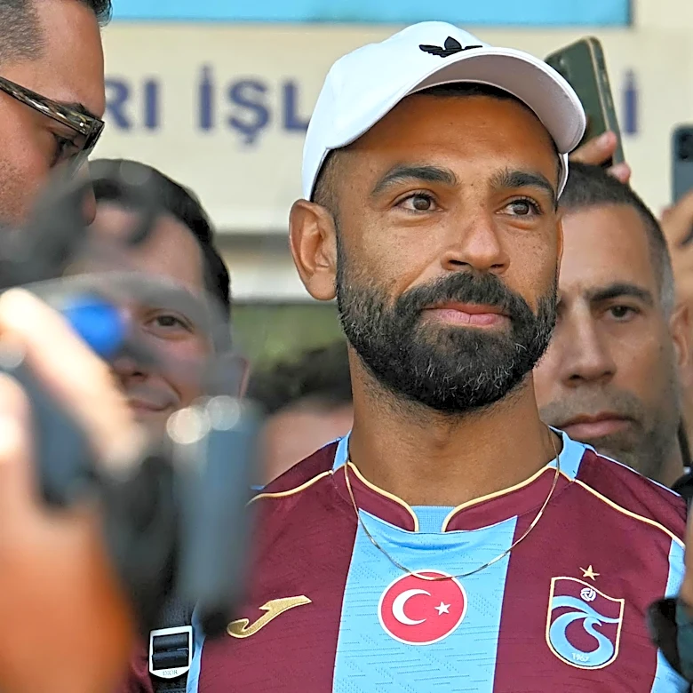 Official: Mohamed Salah Signs for Trabzonspor