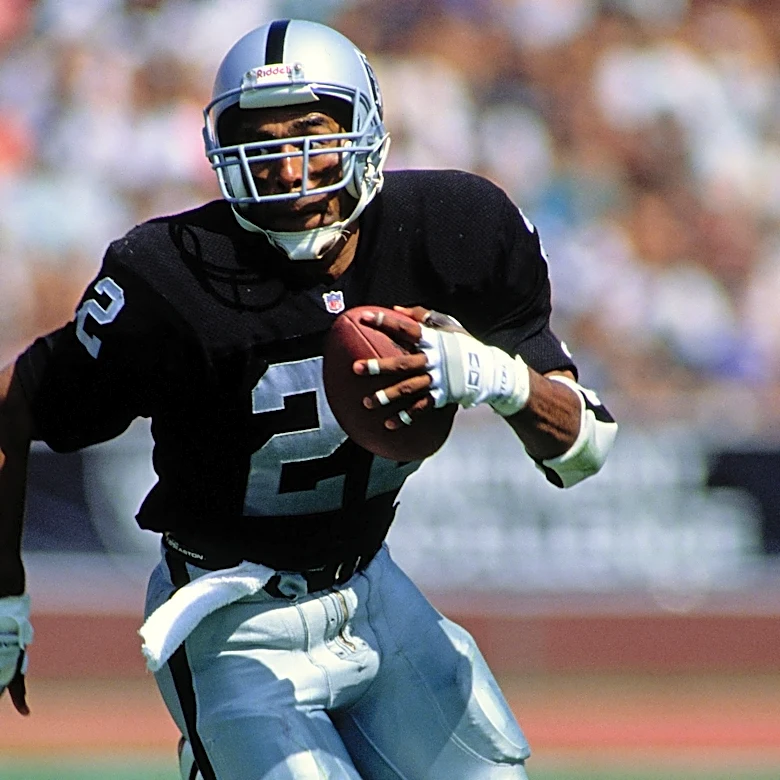 Brief former Raider Roger Craig inducted into Pro Football Hall of Fame this weekend