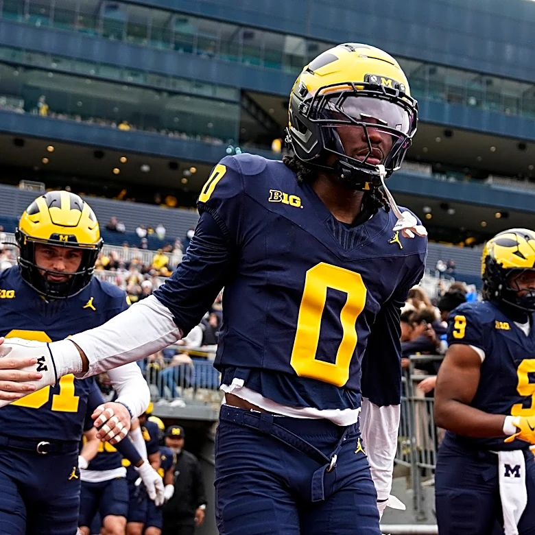 3 Michigan Football players who could win national awards