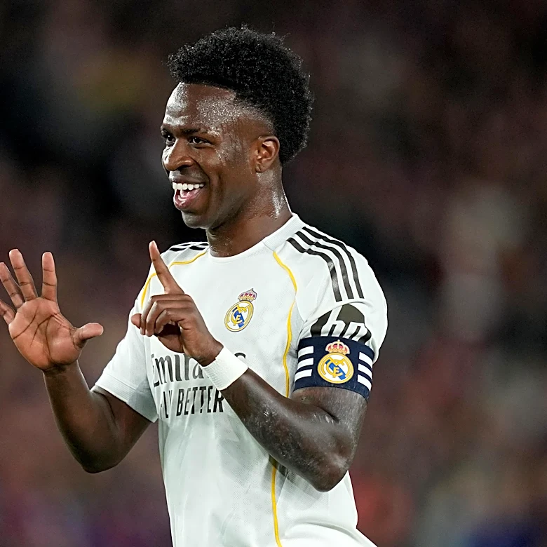 OFFICIAL: Vinicius signs six-year extension with Real Madrid