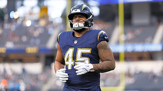Chargers EDGE Tuli Tuipulotu in full pads, making plays